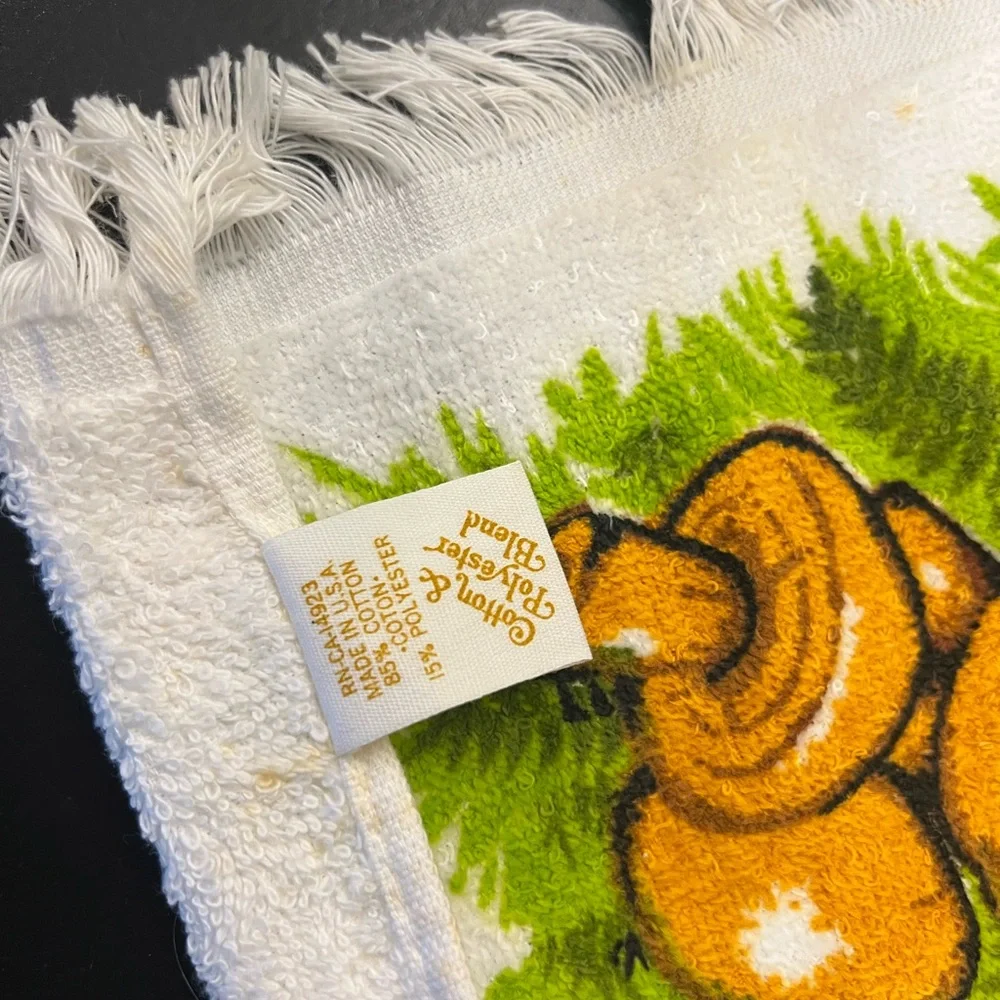 NOS Vintage 70s Mid Century Modern‎ Mushroom Plantation Farm Kitchen Towel As Is